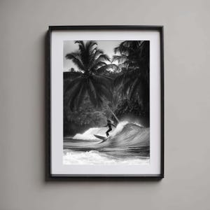 Tropischer Strand Kunst Surfer Welle Poster Schwarz Weiß Druck Küsten Zuhause Kunst Insel Vibes Dekor Ozeanwelle Kunstwerk Abenteuer Wand Strand Druck