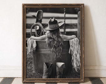 Estetica western, vita di campagna, stile cowgirl, decorazione rustica da parete, arredamento da fattoria, stampa in bianco e nero, poster per bagno esterno, fotografia vintage