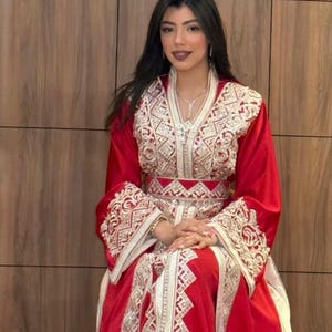 Glamorous Moroccan Silk Caftan White Embroidery Elegant Bridal Dress for Wedding Nikah Ceremony