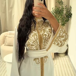 Luxurious Moroccan Caftan Dresses Embroidered Women&#39;s Dress Evening Wear Designs for Special Day Gifts For Her