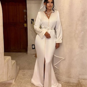 Elegant White Summer Caftan in Luxurious Silk for the Modern Bride 2026
