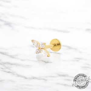 18/16G Tiny Flower Titanium Stud Earrings • Labret Piercing • Flat Back Tragus Helix Cartilage Stud • CZ Crystal Jewelry