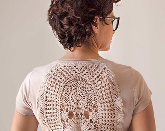 Ecru cream t-shirt with upcycled vintage crochet doily back - Size L