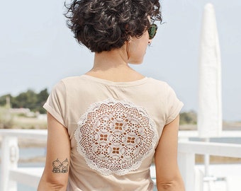 Ecru cream t-shirt with upcycled vintage crochet doily back - Size S-XS