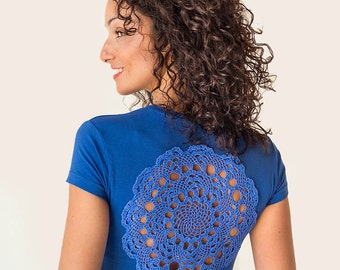 Indigo Blue t-shirt with upcycled vintage crochet doily back - Size S