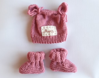 Personalized baby newborn set kitten hat booties with custom name baby shower gift Newborn knit baby socks monogram beanie withe ears bundle