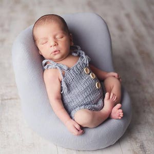 Newborn baby knitted romper and knotted hat outfit Baby photography outfit prop Newborn boy photoshoot set Custom colors can be personalized