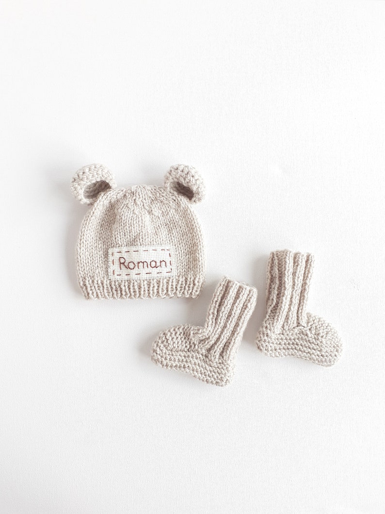 Personalised newborn baby bear hat booties set Handmade teddy bear baby shower gift Custom name bear gift gender neutral colors beanie socks image 2