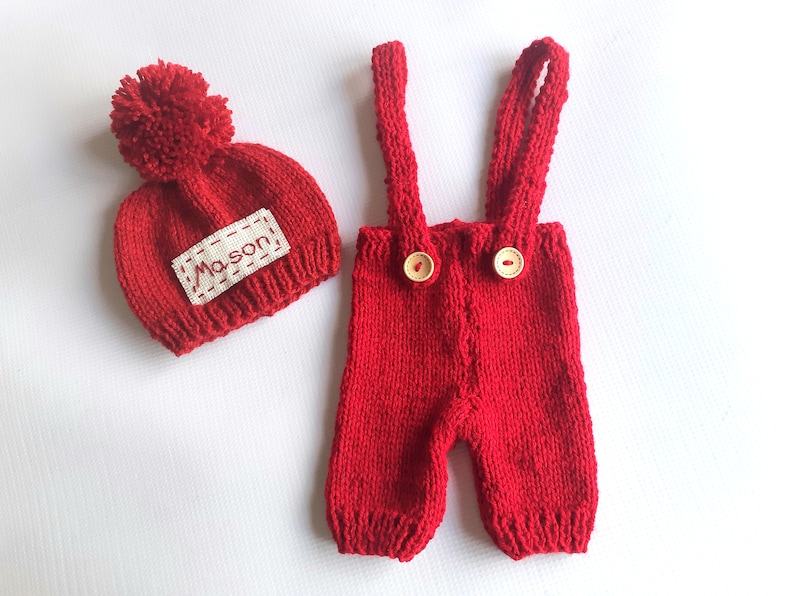 Baby newborn Santa knit outfit Personalized option Baby's first Christmas pom Santa photo prop Handmade Christmas baby shower gift unisex Red Pom Beanie set