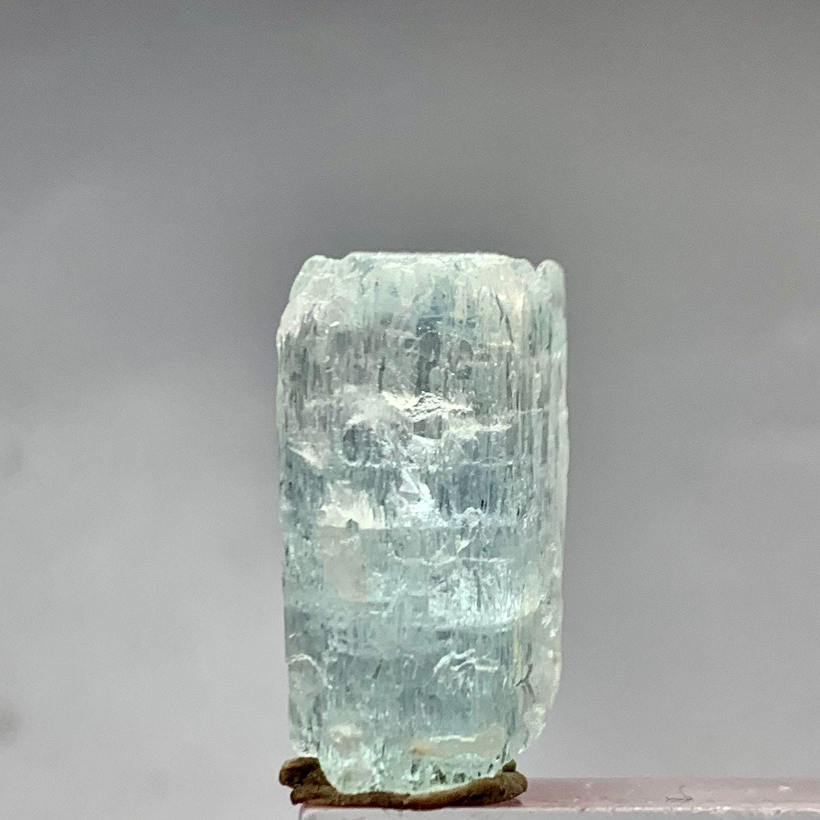 エッチング加工されたアクアマリンクリスタル：パキスタンの