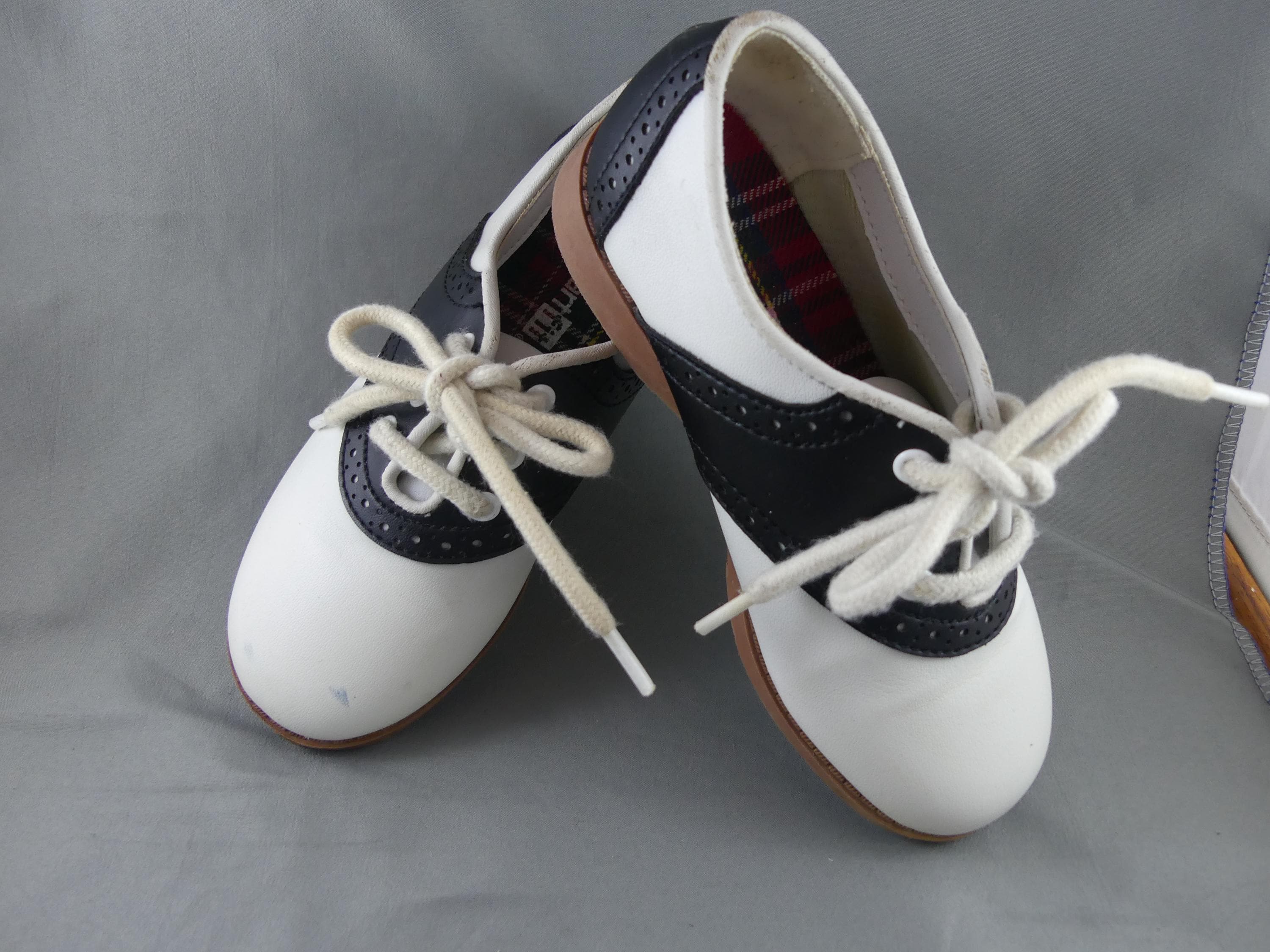 Saddle Shoes - Etsy Norway