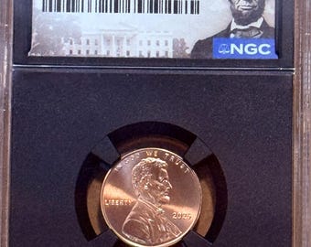 2025 P Lincoln Cent Shield Penny • First Day of Issue, 20 Coin Uncirculated Portrait Label, Black Core • Graded NGC MS68 RD (Red)