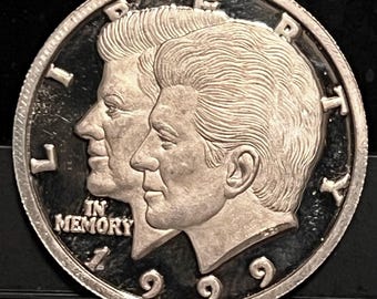 John F Kennedy Memorial 10 Dollar Silver Proof Coin • Commemorative Father Son JFK Jr • 1/2 oz Fine Silver (99.9% Pure) • 1999 Liberia