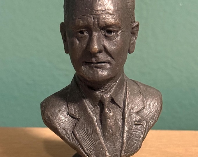 1977 Franklin Mint Presidential Bust Vintage Solid Bronze Statue, Lyndon B. Johnson (1963-1969)