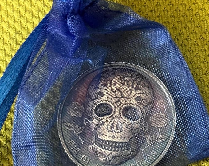 Dia de Los Muertos Sugar Skull 1/2 oz Fine Silver Round with Rare Earth Magnet and Keepsake Gift Bag • 0.5 oz Fractional Silver (99.9% Pure)