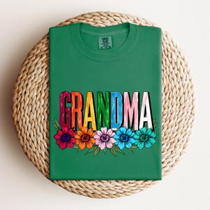 Grandma Floral T-Shirt: Unisex Soft Cotton Mother&#39;s Day Tee