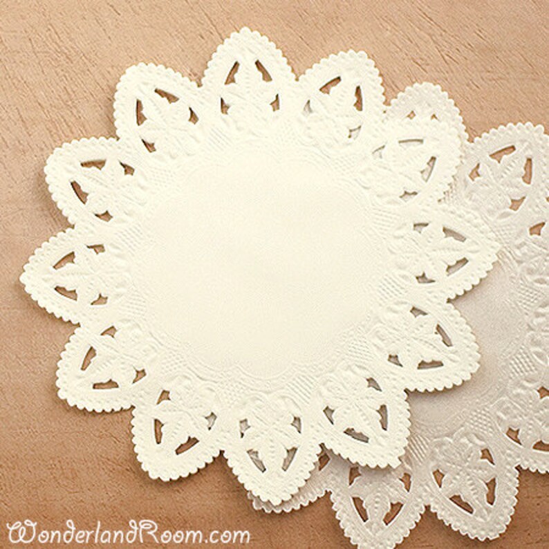 20 Star Lace Paper Doilies 8in