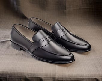 Neue handgemachte schwarze Leder LoaferRounded Toe Slip On Büroschuh für Herren