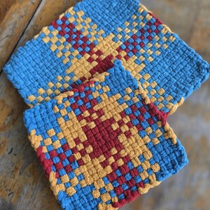 Mother/Daughter Hand Loomed Cotton Pot Holder/Trivet Multi-Sized: 6-Inch-8-Inch for fun kitchen activity