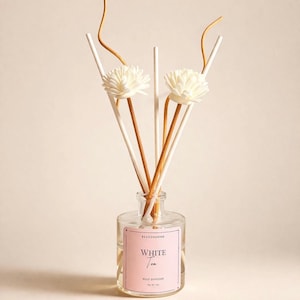 White Tea Reed Diffuser | Floral Reed Diffuser with Decorative Flowers | Luxury Home Fragrance | Minimalist Room Decor | Gift for Her
