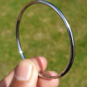 Bracelet rond fin en acier inoxydable Kara couleur argent, style Sikh Singh Kaur Khals, référence Y11G, cadeau unisexe