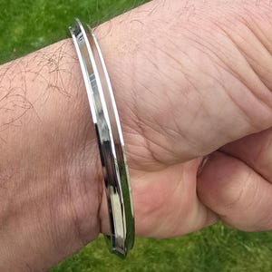 Brazalete Kara Sikh Singh Kaur Khalsa de acero inoxidable con diseño de cuello de un borde, pulsera Kada F5A Karray Karha