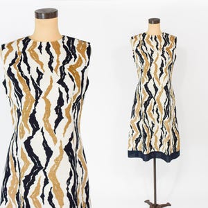 1960s Tan White Black Print Shift Dress Large