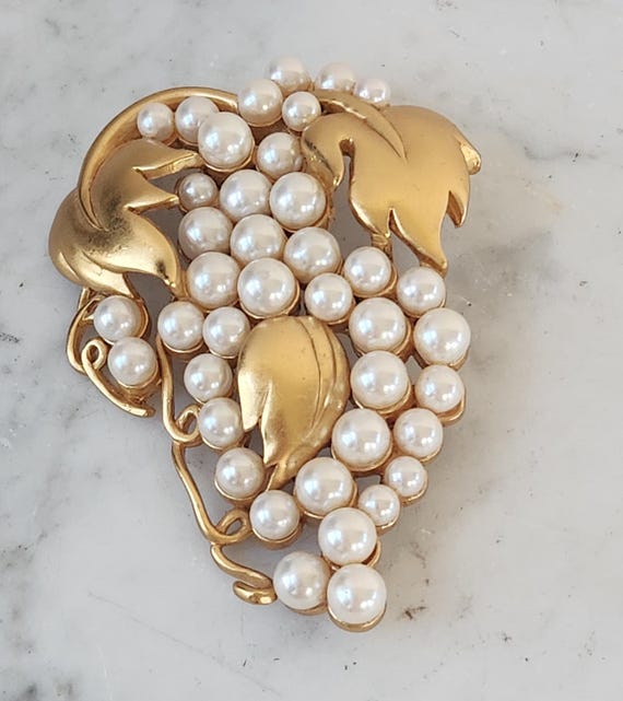 Vintage carolee jewelry brooch - Gem Vintage carolee jewelry brooch - Gem