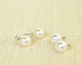 Set of 4 Simple Classic 10mm Pearl Stud Earrings for Bridesmaids Matron of Honor and Wedding Party Bridal Jewelry