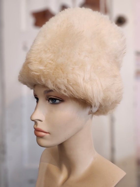 Vintage Alexander's Shearling Hat Small Vintage W… - image 1