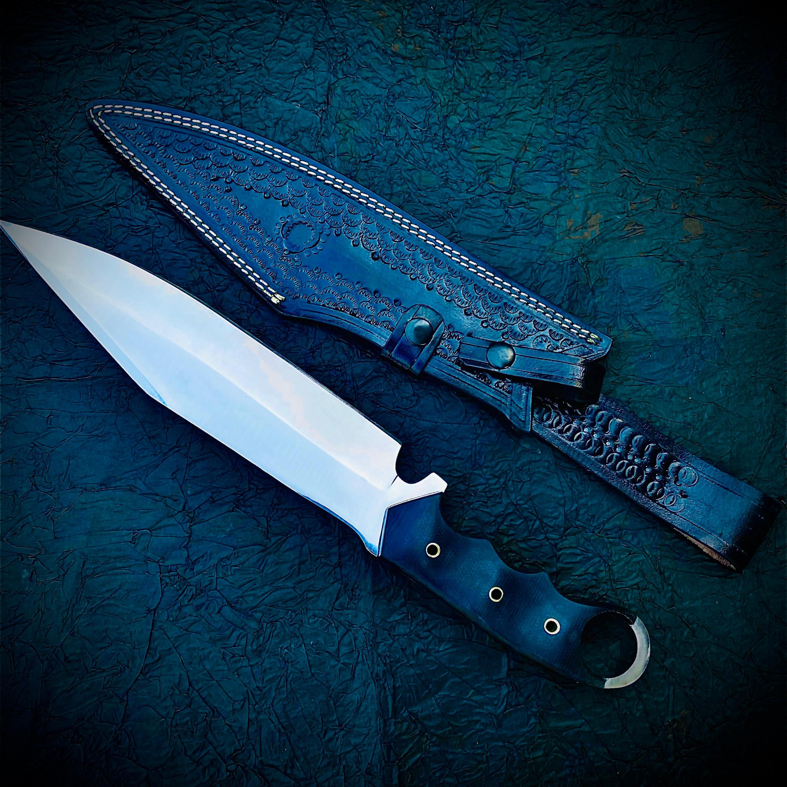 Bowie knife Handmade Full Tang construction Knife gift for everyone With Pouch Custom Engraved knife Steel Made Hand forged bowie knife gift