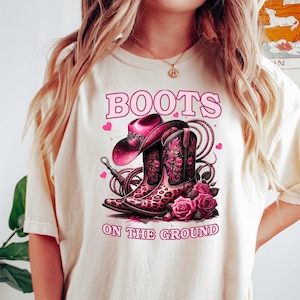 Where Them Fans At, Boots On The Ground Black Cowgirl Cowboy T-Shirt, Trail Ride Rodeo Apparel, TikTok Dance Trend, Southern Cowgirl