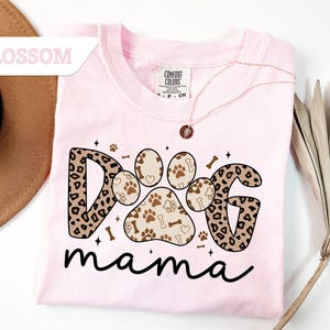 Comfort Colors® Dog Mama Shirt, Dog Paw Shirt, Dog Mom Shirt, Leopard Dog Mama Shirt, Dog Lover Gift, Gift for Dog Mom, Animal Lover Shirt bild 5