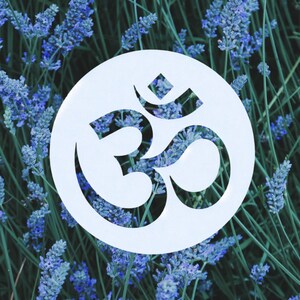Arte murale con simbolo Om, decorazione yoga, grafica naturalistica, download digitale, carta da parati boho