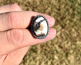 White Buffalo oval shaped ring size 9 1/2