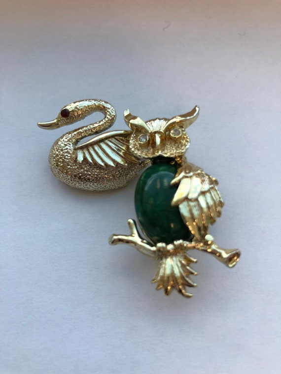 Vintage GERRY’S Two Brooches Small Swan and Owl G… - image 1