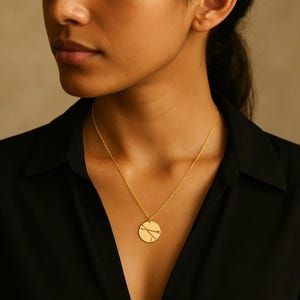 14K Gold Kintsugi Disc Necklace Personalized Engraved Pendant Custom Name Jewelry Unique Gift for Her Minimalist Necklace Inspirational