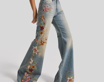 Floral Embroidered Flare Jeans – 70s Retro Denim Pants