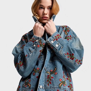 Women's Oversized Denim Jacket – Floral Embroidery Boho Vintage Design – Denim Outerwear – Handmade Flower Embroidery – Relaxed Fit Jacket