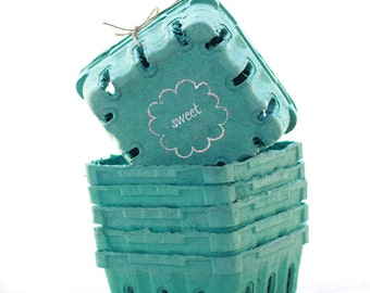 25 - 1 Pint Sized Berry Boxes made from Recycled Pulp - Perfect for a spring or summer wedding