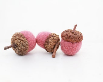 Set of 12 MAUVE  Wool Felted Acorns| boho, cottage chic, woodland, rustic