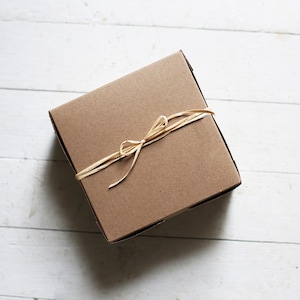 6 x 6 x 3   Kraft Cupcake or Gift Boxes of 30 - Kraft or White-Kraft Reversible