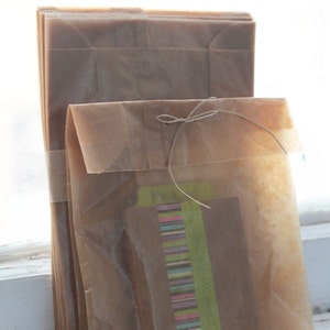 7.8 x 6 x 2.75 Set of 50 Biodegradable Kraft Wax Paper Bags image 3