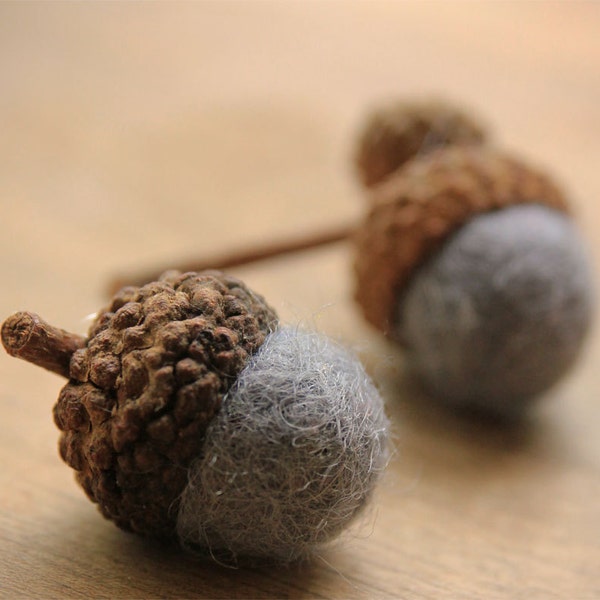 Set of 24 STEEL GREY Wool Felted Acorns - As seen in Southern Living magazine| boho, cottage chic, woodland, rustic