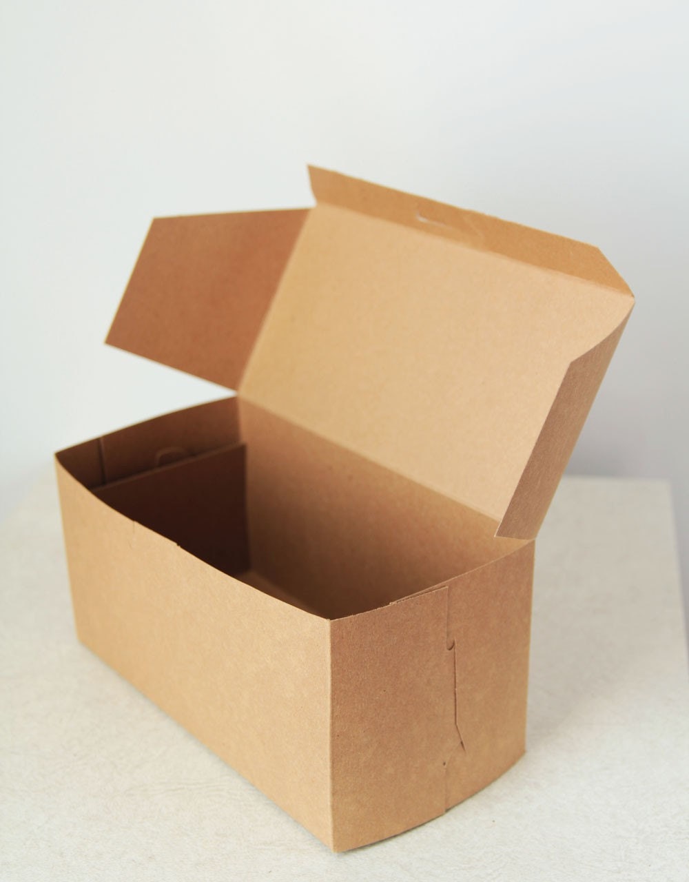 favor box. cupcake/muffin Brown Kraft Paper Box w/Lids 8"L x 4"D x 3.5"T gift 