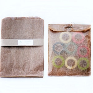 Sacs en papier kraft mat ciré - Lot de 20 - 9,5 x 9,5 po. avec soufflet latéral || Sacs pour cadeaux de mariage, sacs à friandises, emballage avec ruban adhésif en Washi
