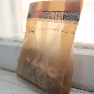 Biodegradable Kraft Wax Paper Bags-7.8 x 6 x 2.75 Lot of 20 As Seen In Better Homes and Gardens Food Gift Magazine image 2