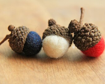 Patriotic RED WHITE & BLUE Wool Felted Acorns set of 12| boho, cottage chic, woodland, rustic