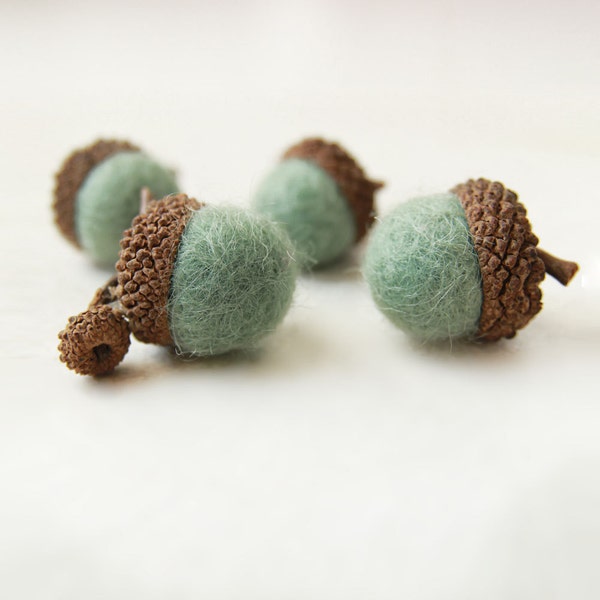 Set of 12 ISLAND MINT  Wool Felted Acorns| boho, cottage chic, woodland, rustic