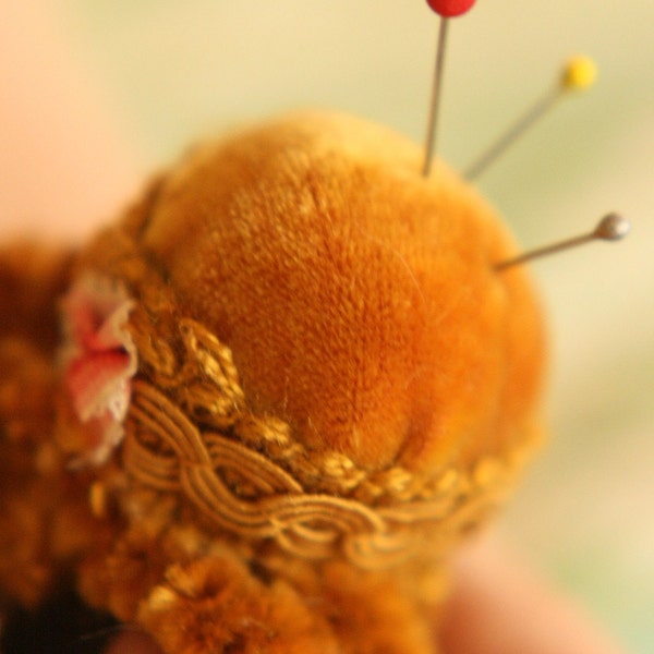 Mad Hatter Pincushion Ring